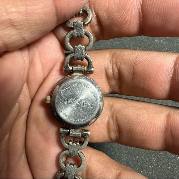 Annex ladies quartz watch silver tone working with new battery - Picture 6 of 6